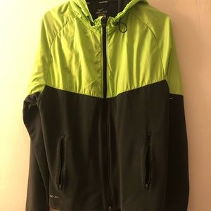 Nike dri-fit running jacket size L